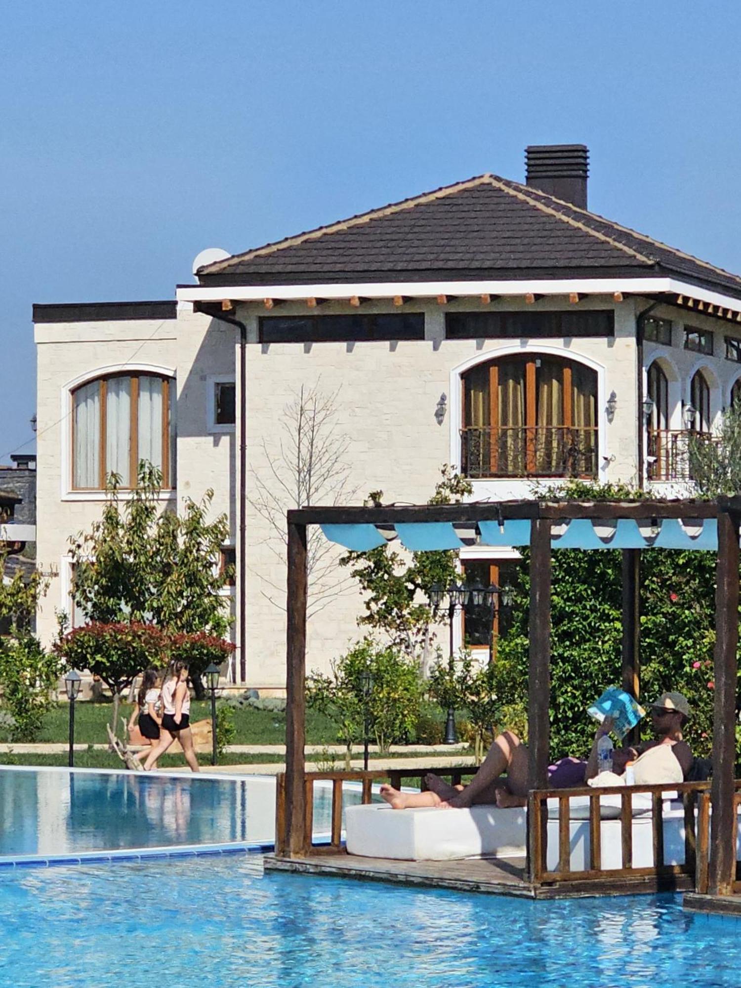 Vinea Resort ดูร์เรส ภายนอก รูปภาพ