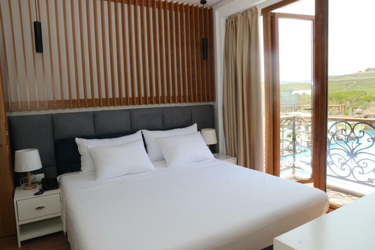 Vinea Resort ดูร์เรส ภายนอก รูปภาพ