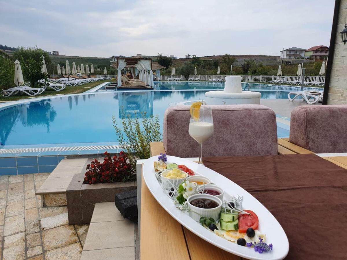 Vinea Resort ดูร์เรส ภายนอก รูปภาพ
